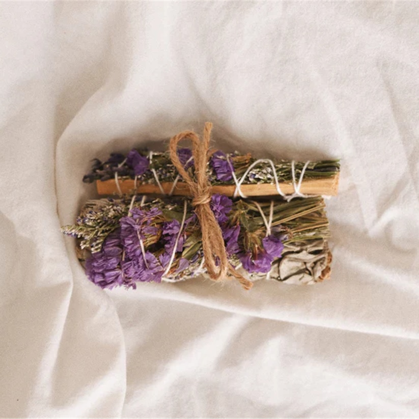 Rituel purification (palo santo + sauge) | Buk & Nola